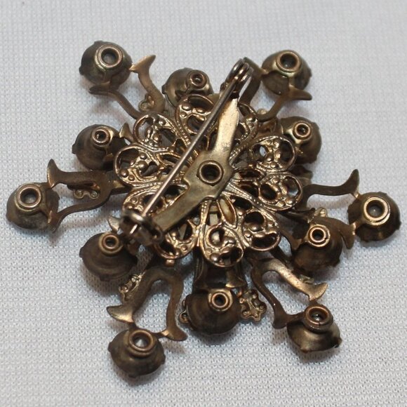 Vintage Snowflake Pin Brooch Aurora Borealis Rhinestone Gold Tone - Picture 6 of 8